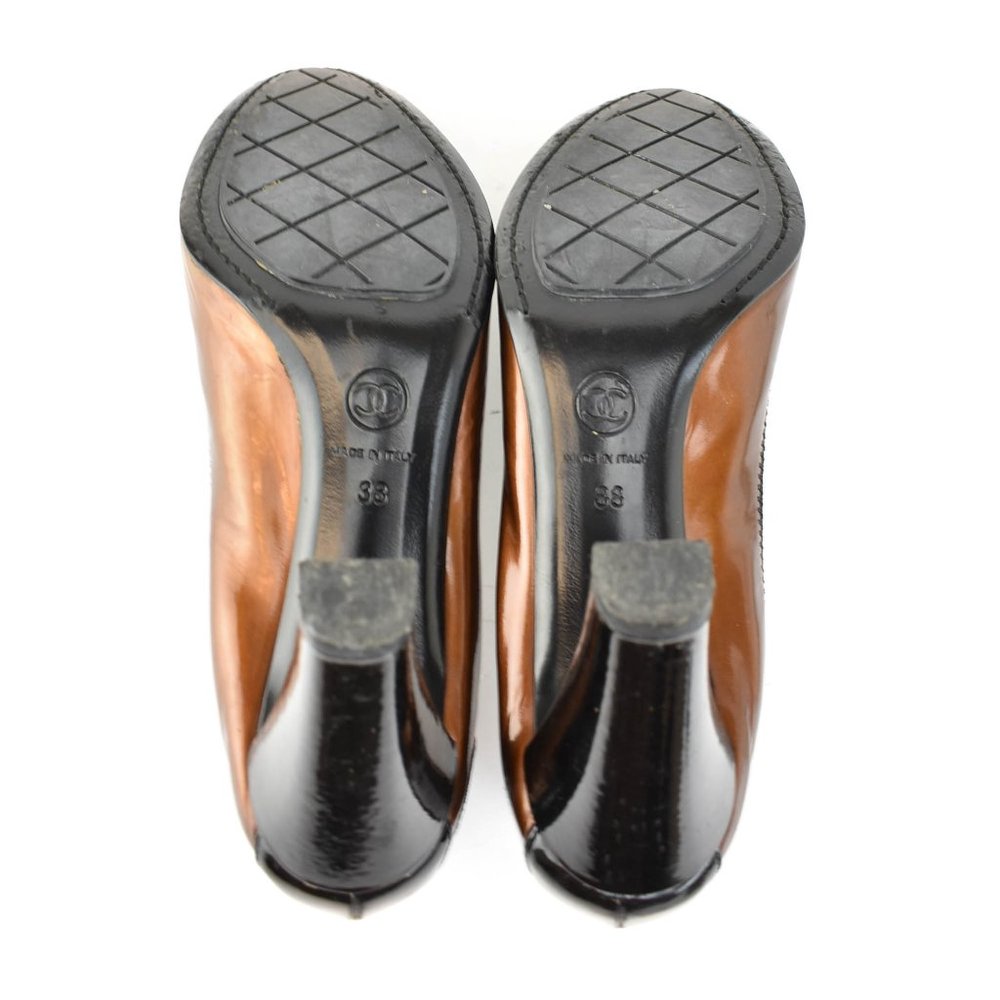 CHANEL: Black/Copper, Patent Leather "CC" Logo Heels/Pumps - Picture 9 of 10